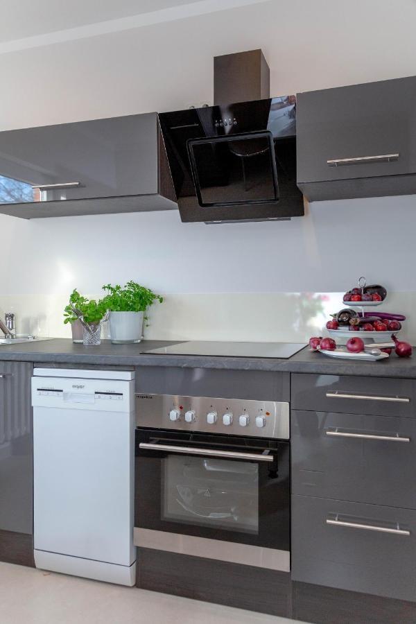 Thyra Apartment